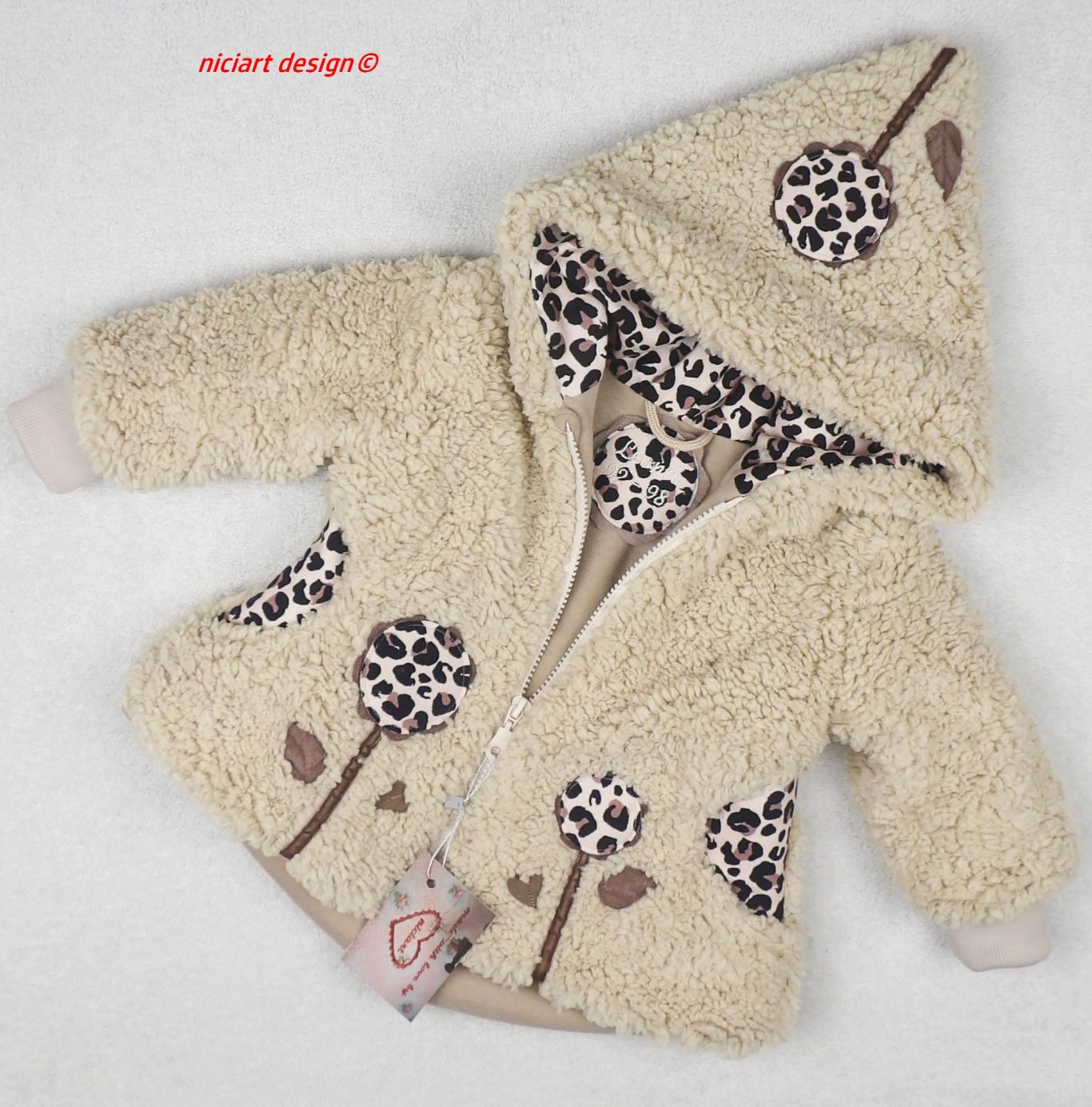 Teddyjacke gefüttert Leoblumen